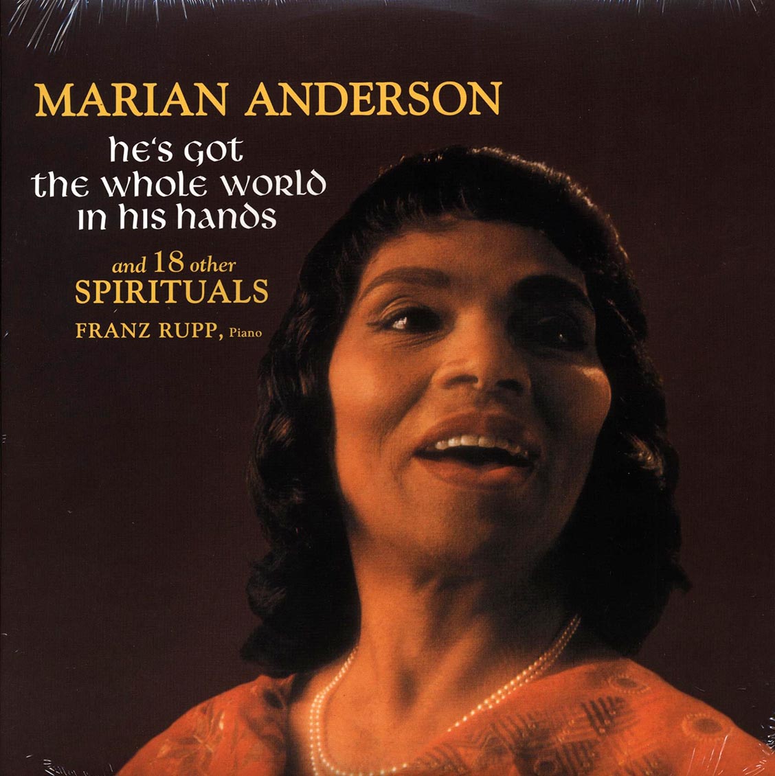 Marian Anderson - He's Got The Whole World In His Hands And 18 Other Spirituals