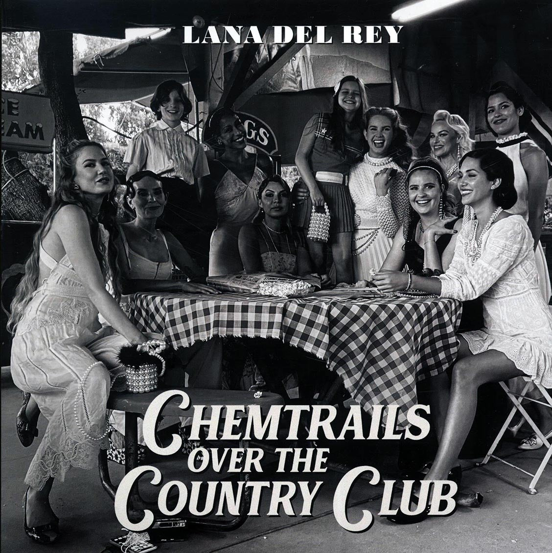 Lana Del Rey - Chemtrails Over The Country Club