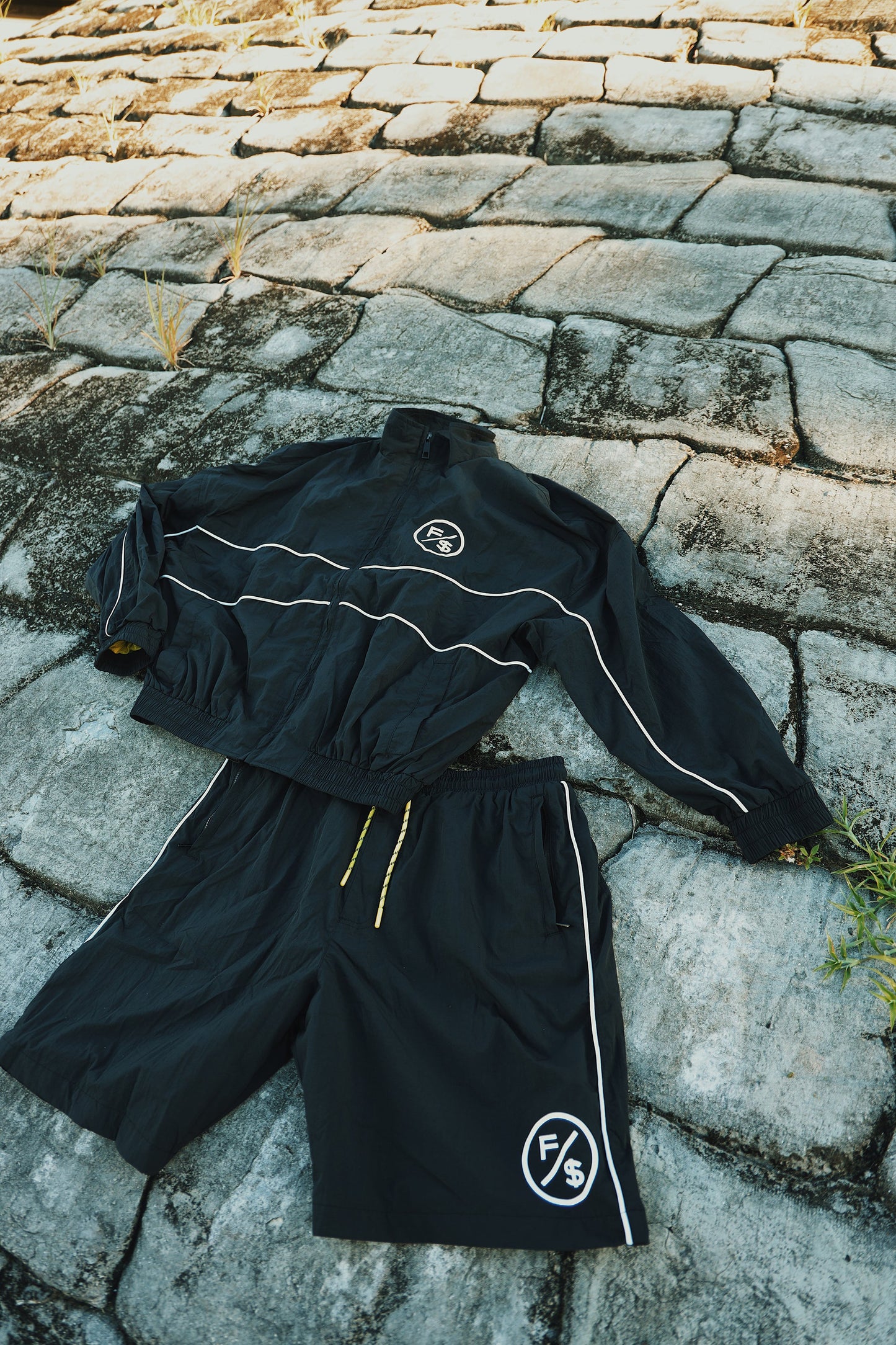 MOTION Nylon Jacket (Black)