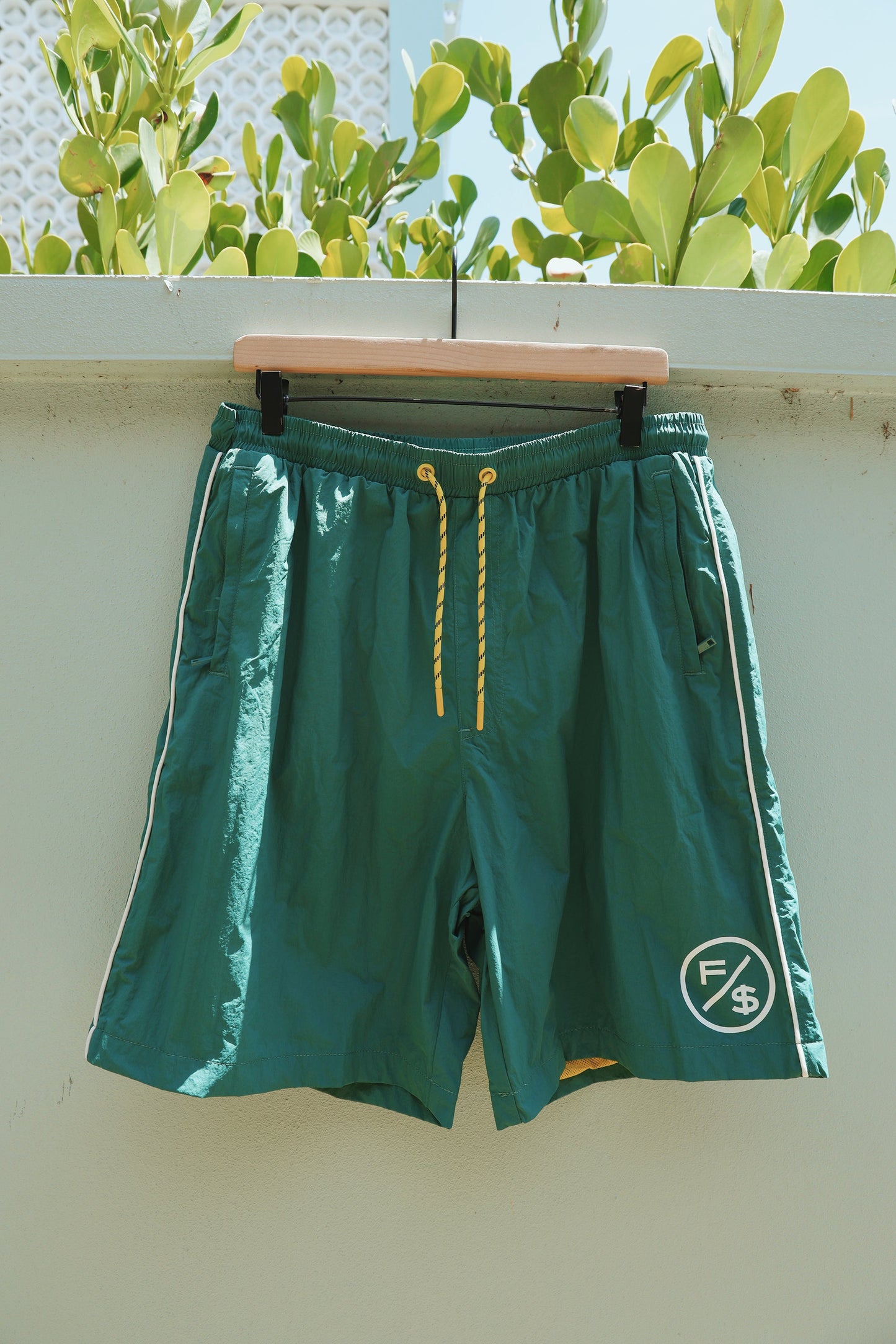 MOTION Nylon Shorts (Green)