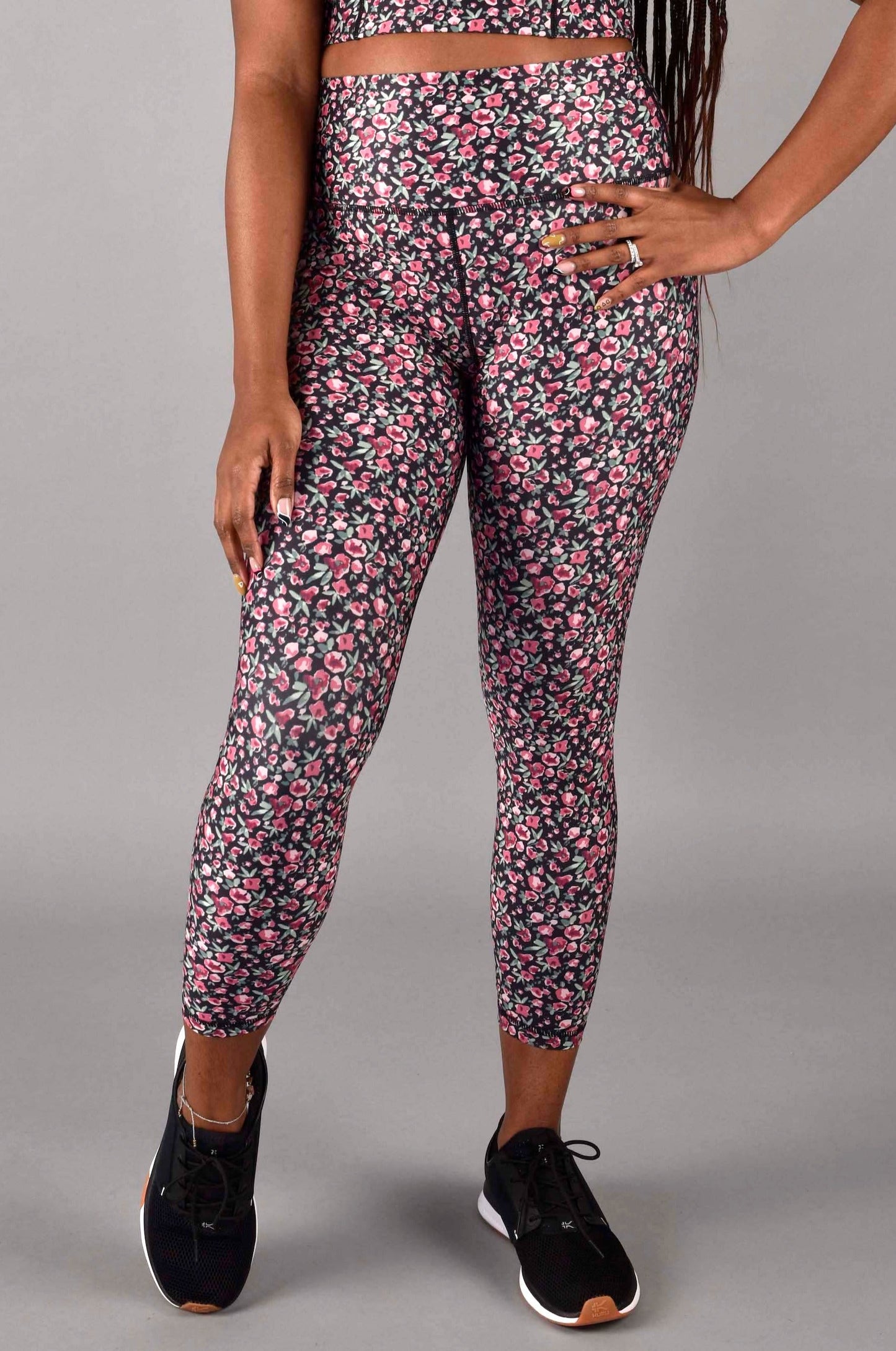 High Rise Lightweight 3/4 Legging in Red Velvet Floral