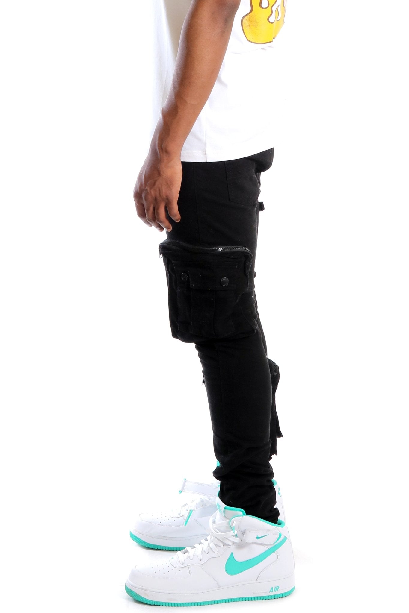 DOLCE Men's premium twill black cargo pants.