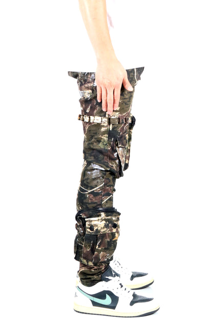 LOGAN Men's premium twill forest camo pattern cargo pants.