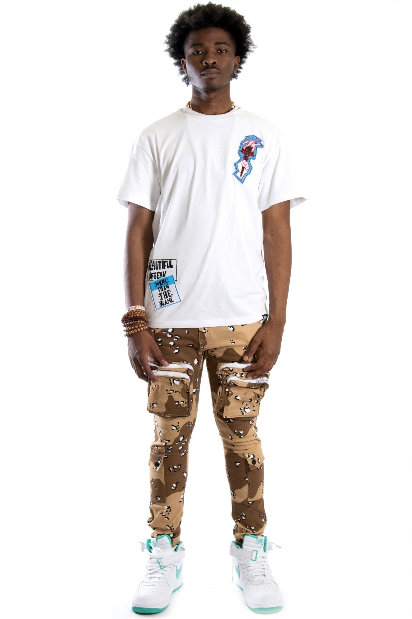 MONT Men's premium twill desert camo pattern cargo pants.